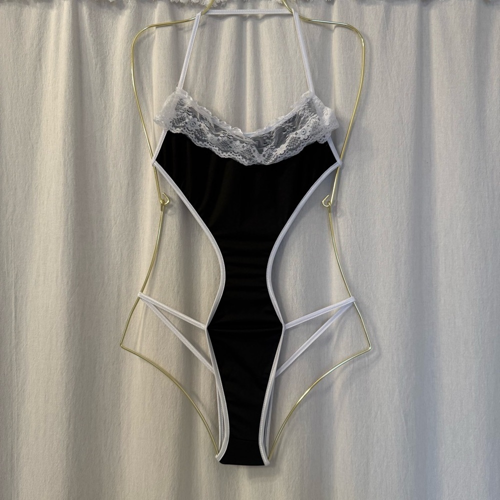 Elegant Black and White Lace Maid Lingerie Set - Picture 2 of 7